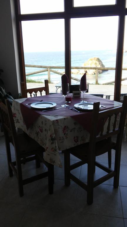 Hostal Restaurante Parajes Castropol Luaran gambar
